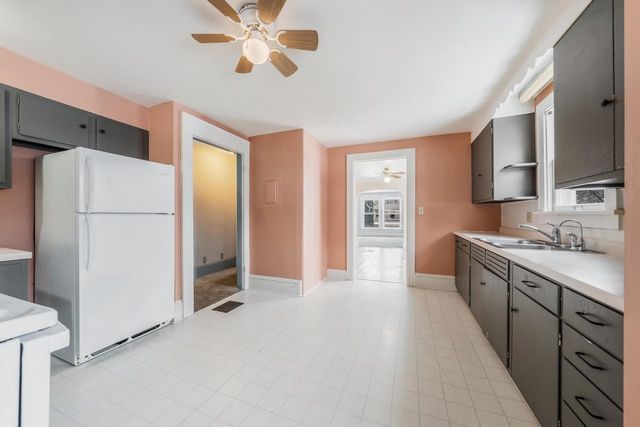 541 MT VERNON STREET, Oshkosh, WI 54901