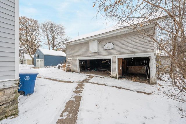 541 MT VERNON STREET, Oshkosh, WI 54901