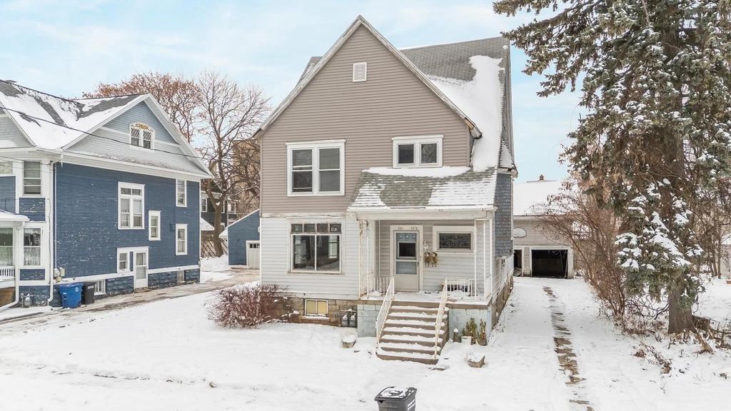 541 MT VERNON STREET, Oshkosh, WI 54901