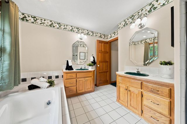 13575 Harwell Path, Apple Valley, MN 55124