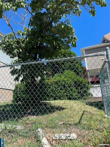 140 Westervelt Avenue 1, Hawthorne, NJ 07506
