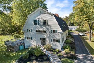 2 Farm House Ln Apt 7, Wolfeboro, NH 03894