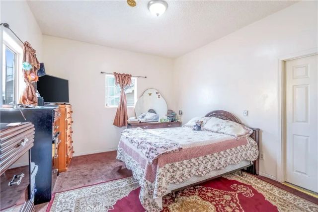 1340 W 25th, Los Angeles, CA 90007