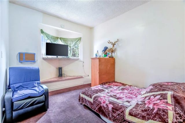 1340 W 25th, Los Angeles, CA 90007