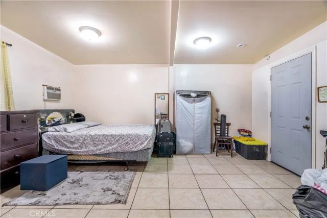 1340 W 25th, Los Angeles, CA 90007