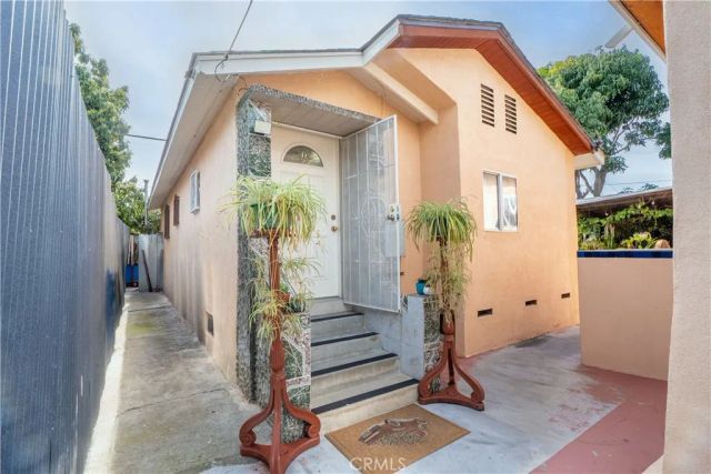 1340 W 25th, Los Angeles, CA 90007