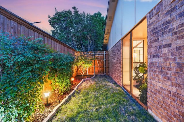 2713 Esquire Lane, Garland, TX 75044