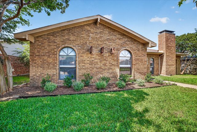 2713 Esquire Lane, Garland, TX 75044