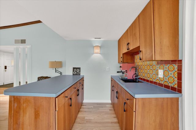 2713 Esquire Lane, Garland, TX 75044