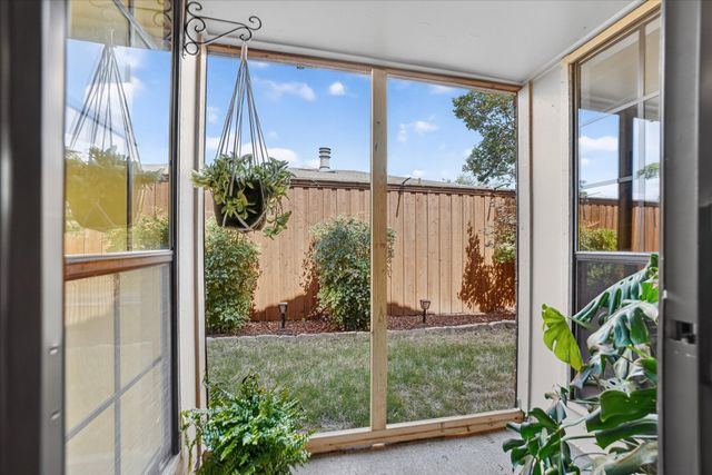 2713 Esquire Lane, Garland, TX 75044