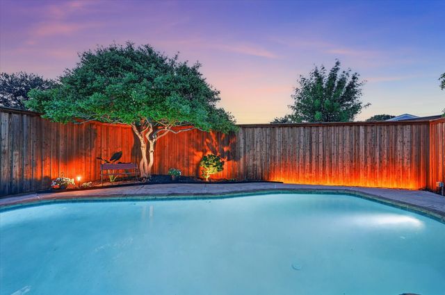 2713 Esquire Lane, Garland, TX 75044