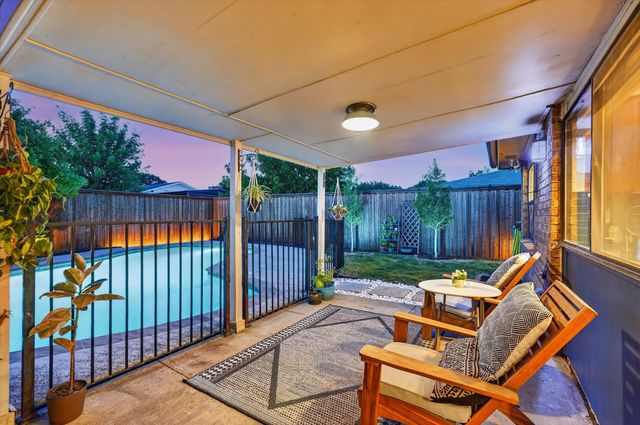 2713 Esquire Lane, Garland, TX 75044