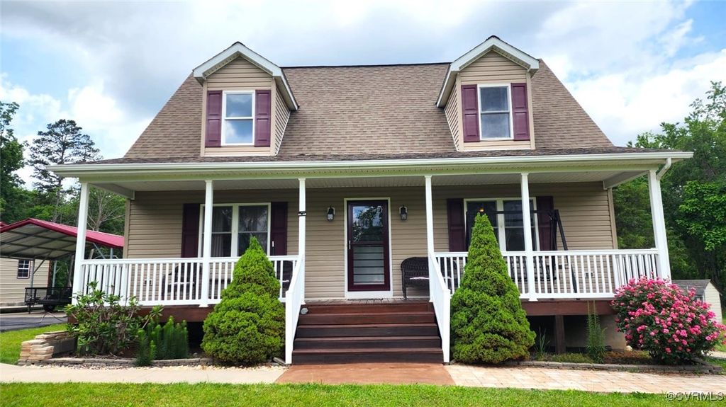 1932 Howardsville Tpke, Stuarts Draft, VA 24477