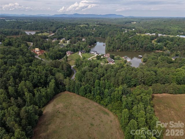4842 Rio De Luna None, Hickory, NC 28601