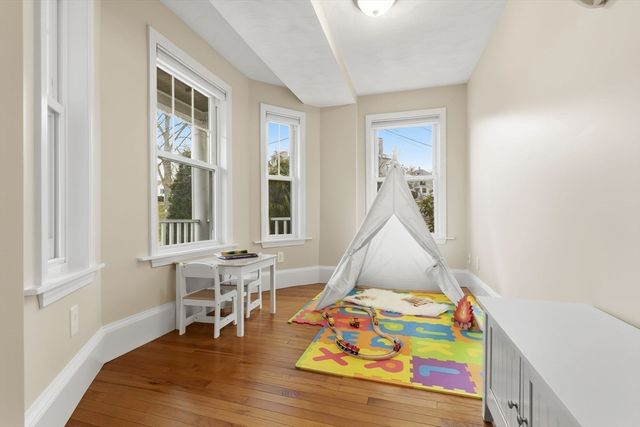 5 Pickett St, Beverly, MA 01915