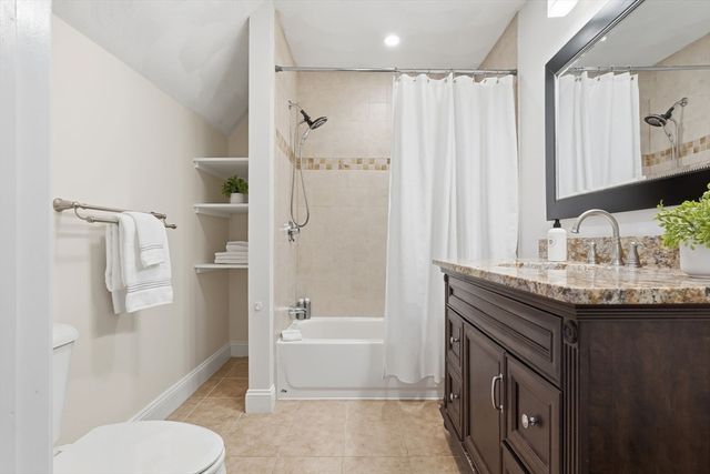 5 Pickett St, Beverly, MA 01915