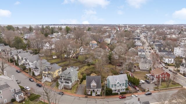 5 Pickett St, Beverly, MA 01915