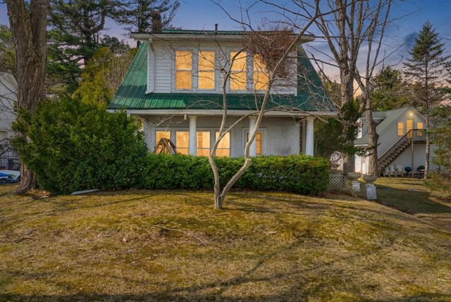 4055 Lakeshore Road, Lexington Twp, MI 48450