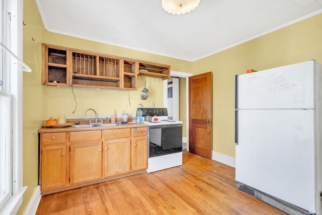 4055 Lakeshore Road, Lexington Twp, MI 48450