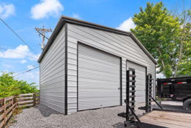5600 Richmond Road, Irvine, KY 40336