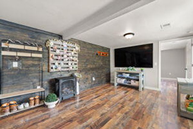 5600 Richmond Road, Irvine, KY 40336