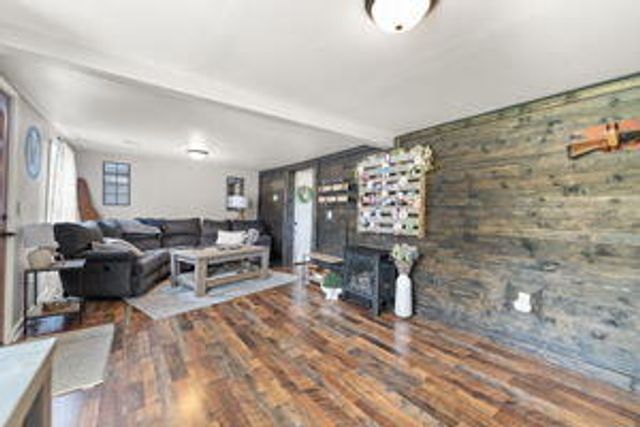 5600 Richmond Road, Irvine, KY 40336