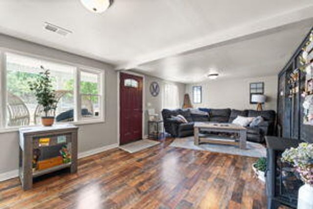 5600 Richmond Road, Irvine, KY 40336