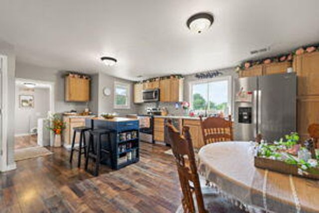 5600 Richmond Road, Irvine, KY 40336