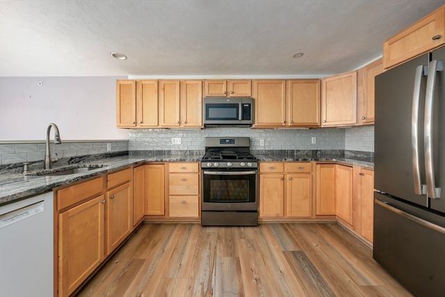 153 Leisure Green Dr 749, Mashpee, MA 02649