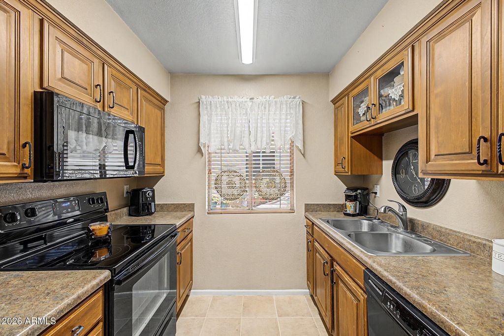 Image 14 of property listing at 4501 E CAROL Avenue 80, Mesa, AZ 85206
