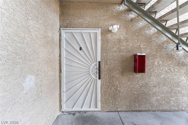 4580 CARRIAGE PARK Drive, Las Vegas, NV 89121