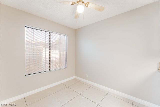 4580 CARRIAGE PARK Drive, Las Vegas, NV 89121
