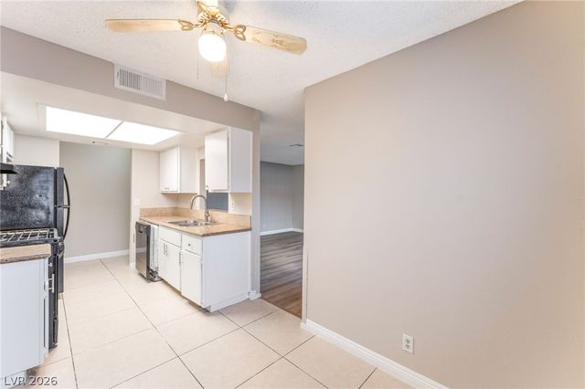 4580 CARRIAGE PARK Drive, Las Vegas, NV 89121