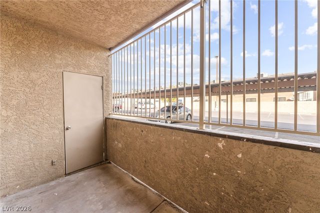4580 CARRIAGE PARK Drive, Las Vegas, NV 89121
