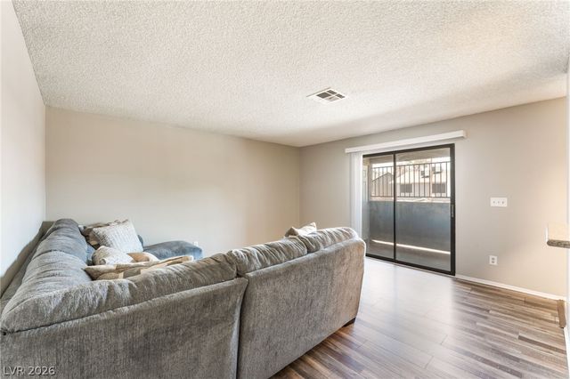 4580 CARRIAGE PARK Drive, Las Vegas, NV 89121