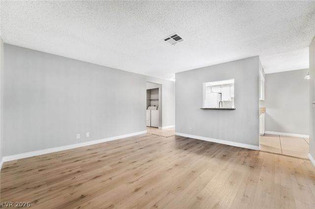 4580 CARRIAGE PARK Drive, Las Vegas, NV 89121