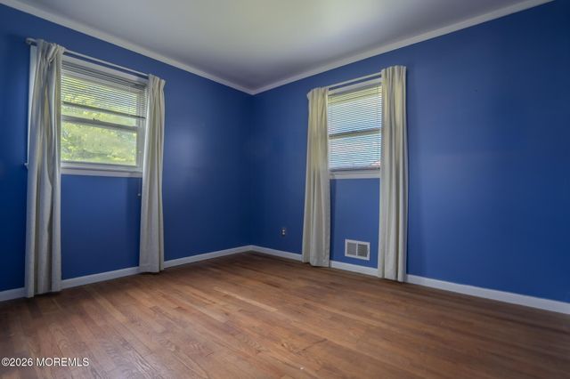 17 Coach Drive, Hazlet, NJ 07730