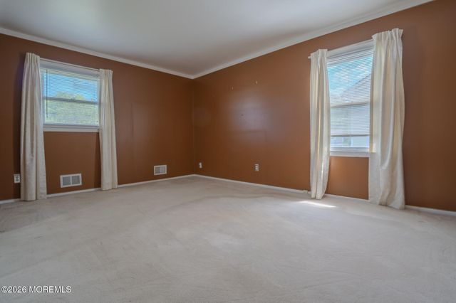 17 Coach Drive, Hazlet, NJ 07730