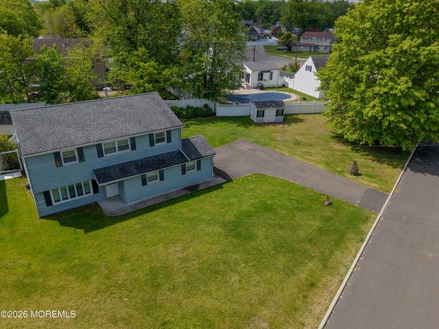 17 Coach Drive, Hazlet, NJ 07730