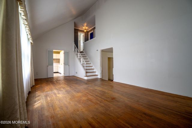 17 Coach Drive, Hazlet, NJ 07730