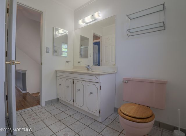 17 Coach Drive, Hazlet, NJ 07730
