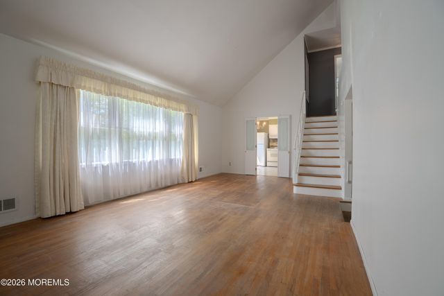 17 Coach Drive, Hazlet, NJ 07730