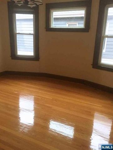 24 Hackett Place 2, Rutherford, NJ 07070