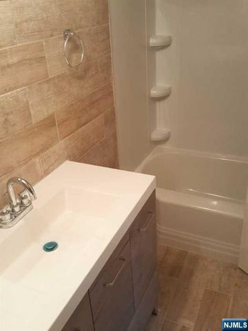 24 Hackett Place 2, Rutherford, NJ 07070