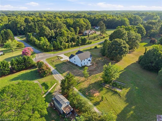 8580 Benbow Merrill Road, Oak Ridge, NC 27310