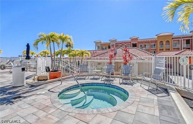 410 Bayfront PL 2307, Naples, FL 34102