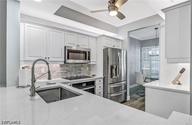 410 Bayfront PL 2307, Naples, FL 34102