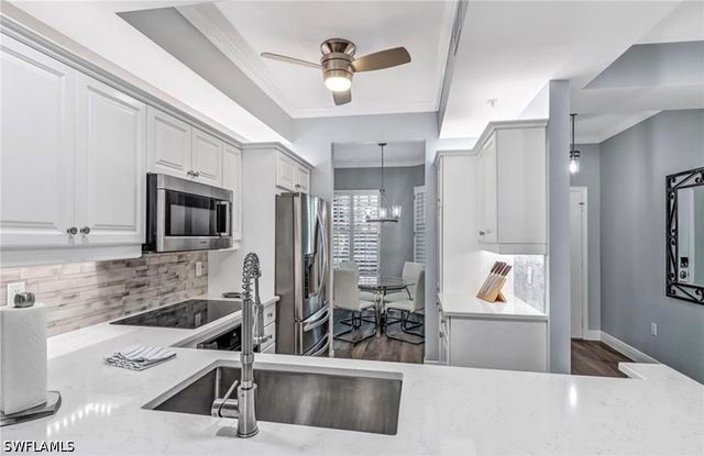 410 Bayfront PL 2307, Naples, FL 34102