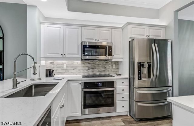 410 Bayfront PL 2307, Naples, FL 34102