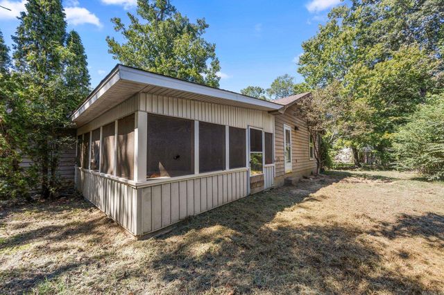 14807 Post Oaks Pl, Mabelvale, AR 72103